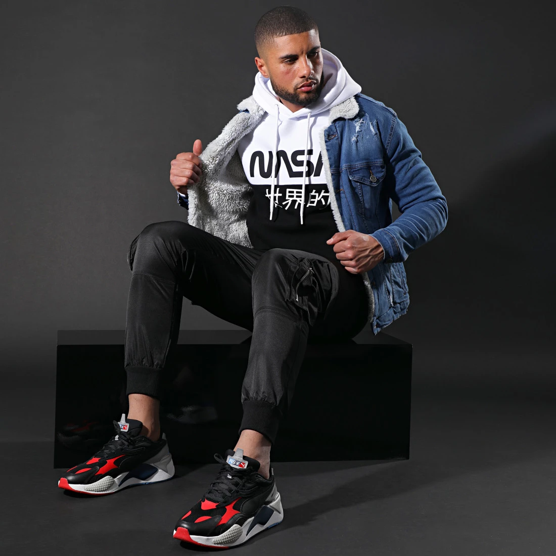 Veste Jean A Col Mouton Bleu Denim de Black Needle 8 Veste Jean A Col Mouton Bleu Denim de Black Needle – Image 6