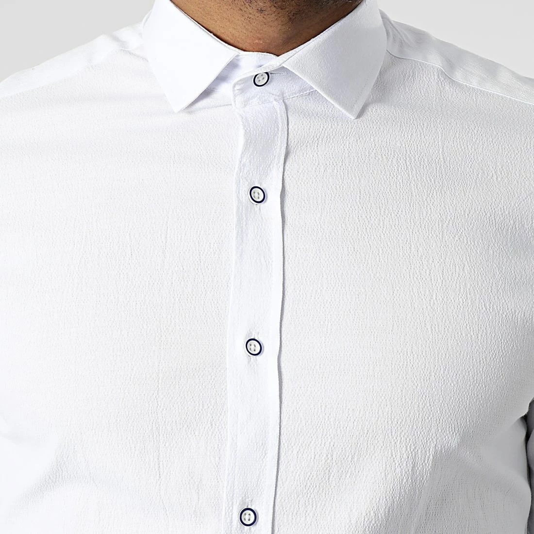 Chemise Manches Longues 3607 Noir de Black Needle 4 Chemise Manches Longues 3607 Noir de Black Needle – Image 2