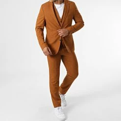 Ensemble Costume 3 Pièces 11670 Camel Foncé de Black Needle