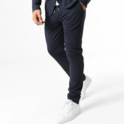 Ensemble Veste Blazer Et Pantalon Chino X-20519 Bleu Marine de Black Needle -Black Needle Soldes black needle 343272 X 20519 NAVY 20221024T152537 04