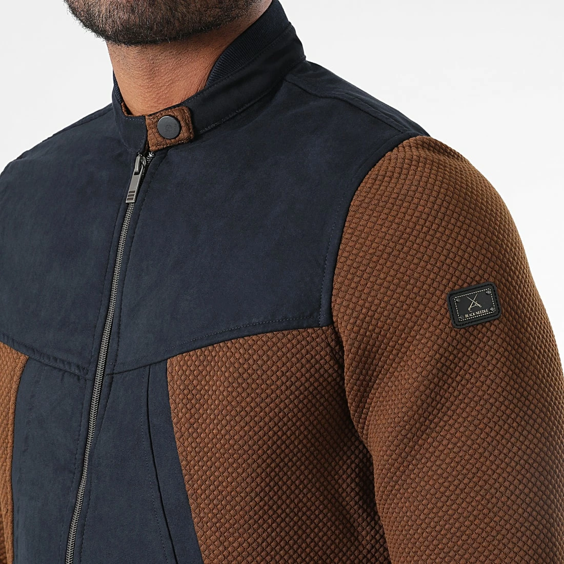 Veste Zippée BLC22K03 Marron Bleu Marine de Black Needle 4 Veste Zippée BLC22K03 Marron Bleu Marine de Black Needle – Image 2