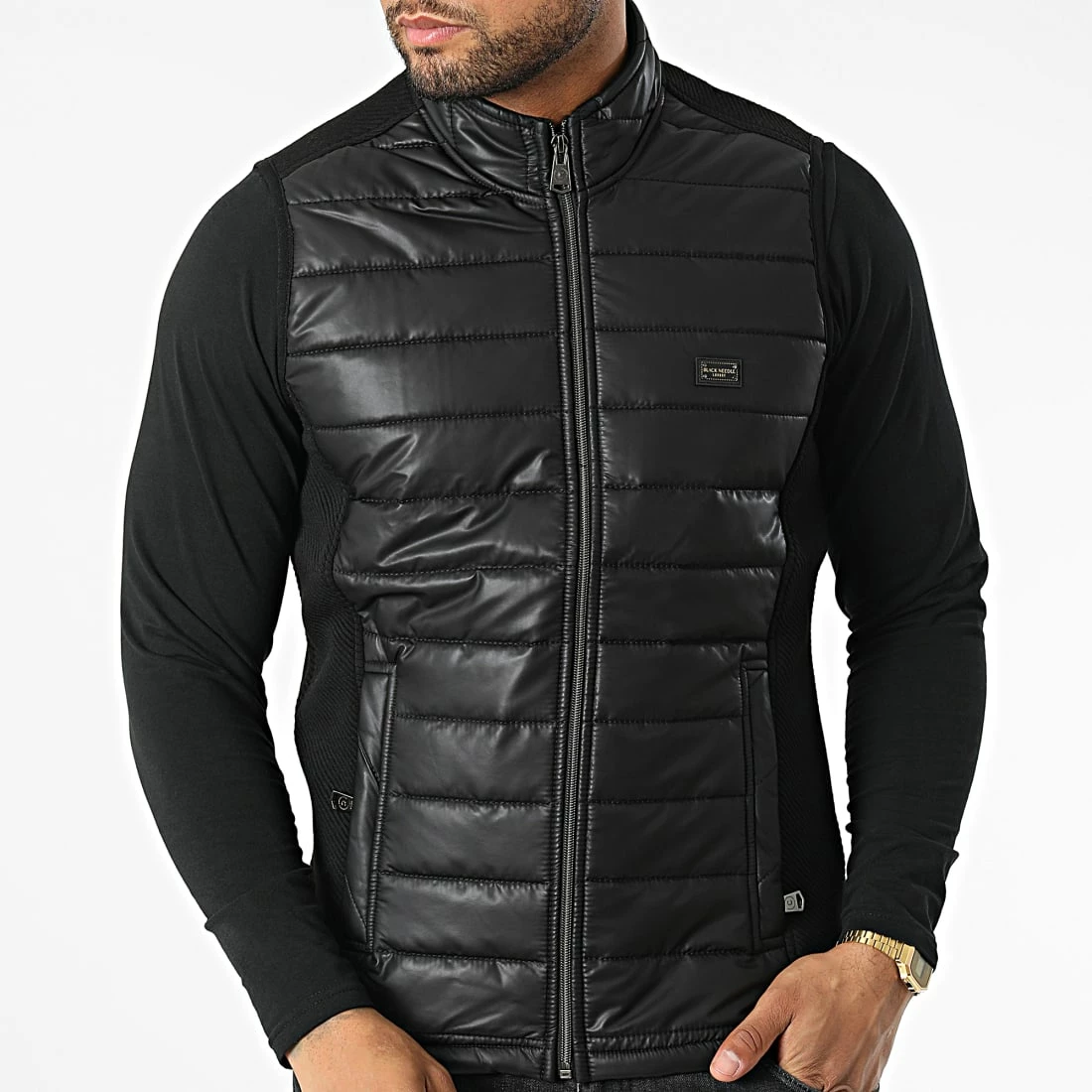 Veste Zippée Sans Manches BLC22K05 Noir de Black Needle 5 Veste Zippée Sans Manches BLC22K05 Noir de Black Needle – Image 3
