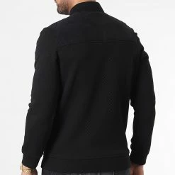 Veste Zippée BLC22K03 Noir de Black Needle -Black Needle Soldes black needle 343365 BLC22K03 NOIR 20221013T155356 04