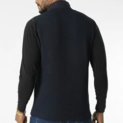 Veste Zippée Sans Manches BLC22K11 Bleu Marine de Black Needle 9 Veste Zippée Sans Manches BLC22K11 Bleu Marine de Black Needle -Black Needle Soldes black needle 343397 BLC22K11 BLEU MARINE 20221014T151231 04