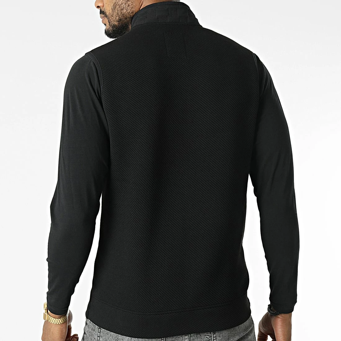 Veste Zippée Sans Manches BLC22K11 Noir de Black Needle 6 Veste Zippée Sans Manches BLC22K11 Noir de Black Needle – Image 4