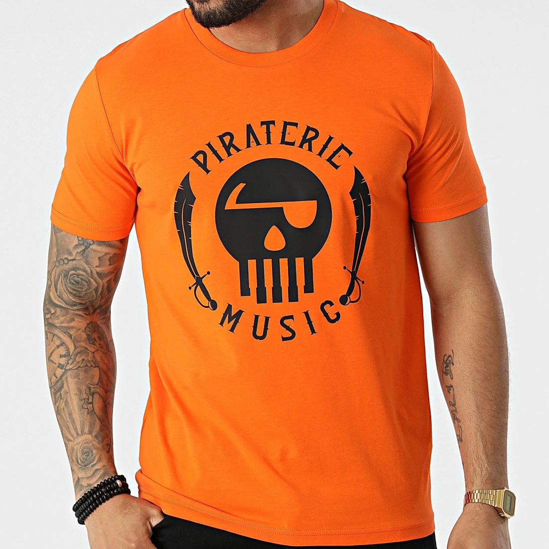 Tee Shirt Logo Orange Noir de Piraterie Music 5 Tee Shirt Logo Orange Noir de Piraterie Music – Image 3