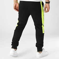 Pantalon Jogging A Bandes 6850 Noir Jaune Fluo de La Piraterie 9 Pantalon Jogging A Bandes 6850 Noir Jaune Fluo de La Piraterie -Black Needle Soldes la piraterie 319829 6850 BLACK FLUO 20220519T154857 04