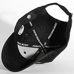 Casquette Big Logo Noir Réfléchissant de Piraterie Music -Black Needle Soldes la piraterie 334802 PRT M BIG LG RFLCT GREY 20220830T155846 04