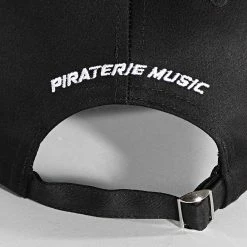 Casquette Skull Noir Blanc de Piraterie Music -Black Needle Soldes la piraterie 334811 PRT BG SKULL LG WHITE 20220830T160049 03