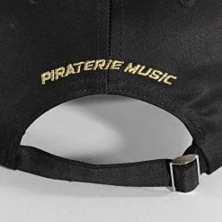 Casquette Skull Noir Doré de Piraterie Music -Black Needle Soldes la piraterie 334812 PRT SKULL HD LG GOLD 20220830T160108 03