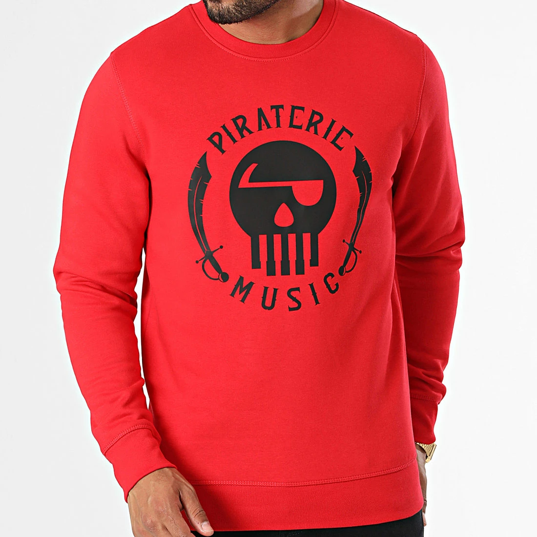 Sweat Crewneck Logo Rouge Noir de Piraterie Music 5 Sweat Crewneck Logo Rouge Noir de Piraterie Music – Image 3