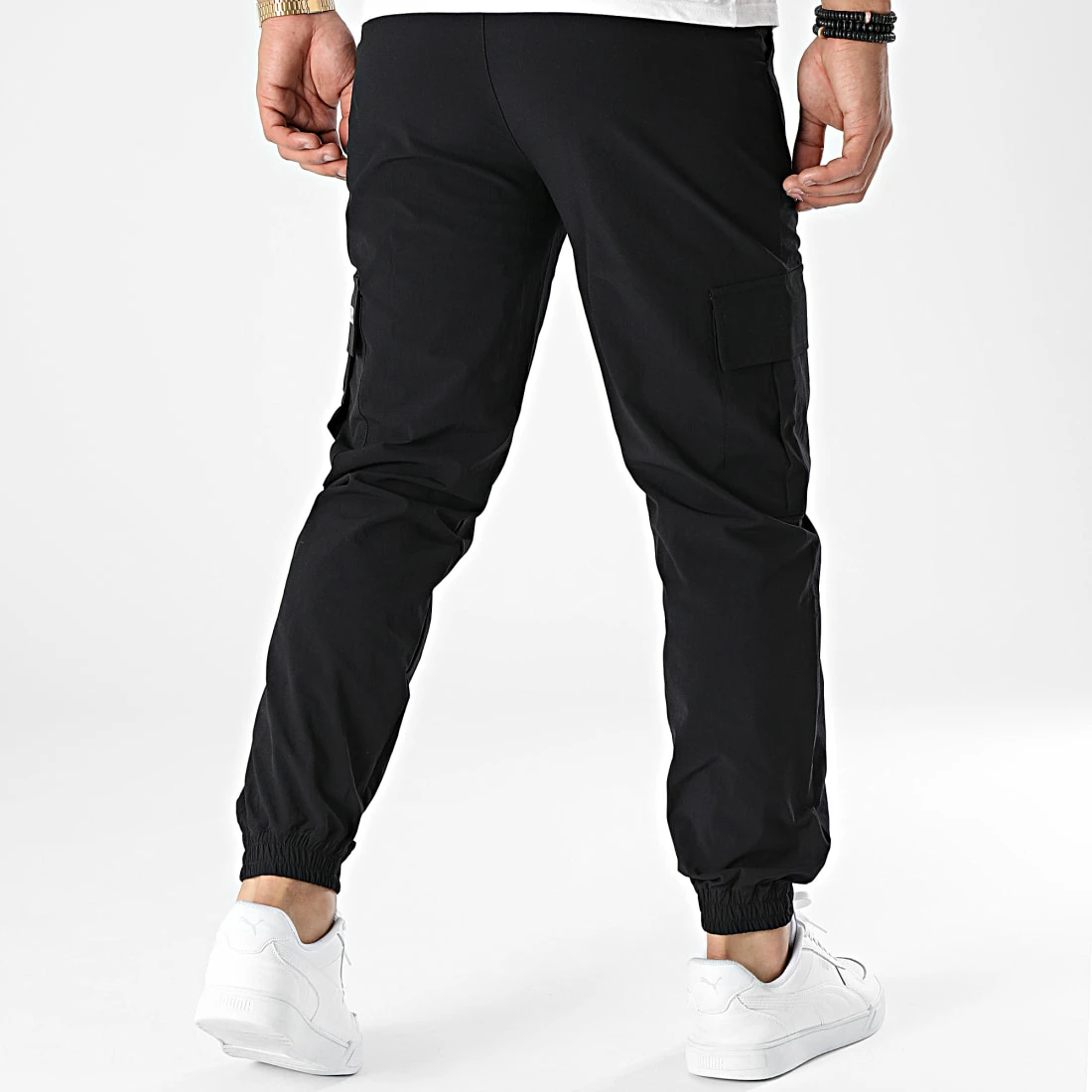Pantalon Cargo Logo 2 Noir Blanc de Piraterie Music 6 Pantalon Cargo Logo 2 Noir Blanc de Piraterie Music – Image 4